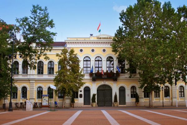 Varoshaza_S-1024×576-1.jpg Varoshaza_S-1024x576-1.jpg